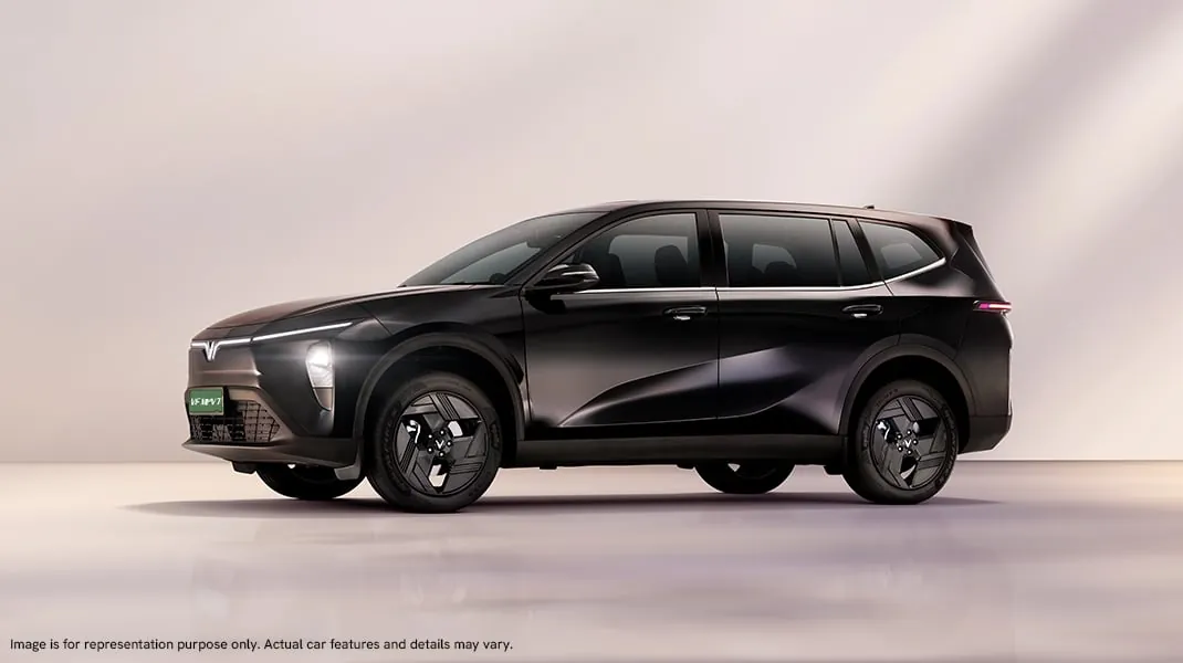VinFast VF MPV 7 side view
